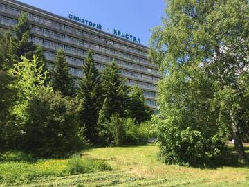 Фото Курортные отели Sanatoriy Kristall г. Трускавец 4